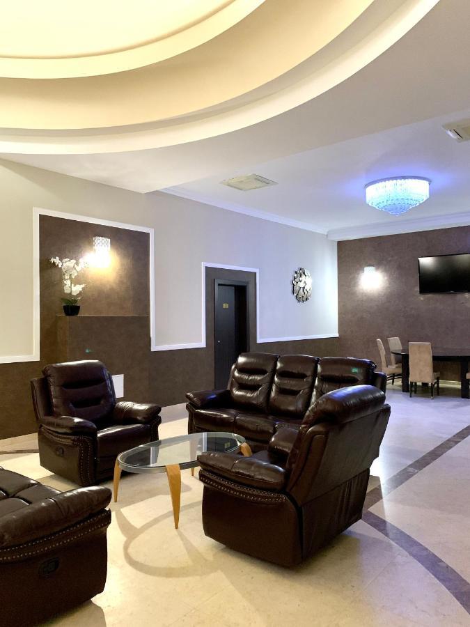 Albert Hotel Ploieşti Eksteriør billede