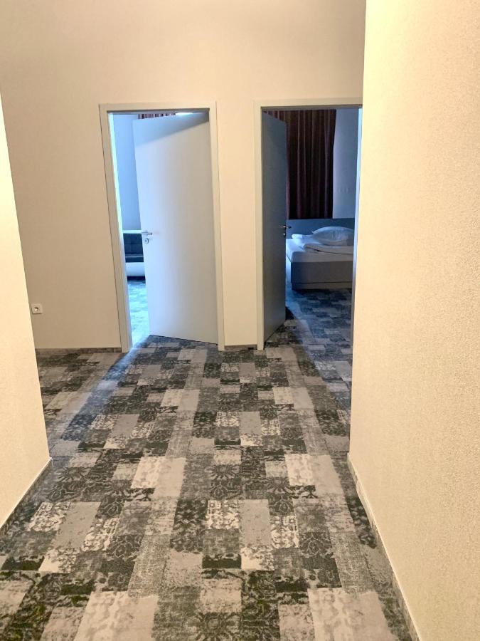 Albert Hotel Ploieşti Eksteriør billede