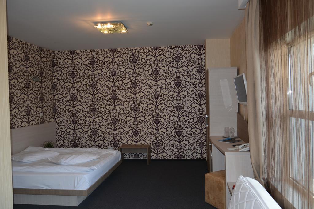 Albert Hotel Ploieşti Værelse billede