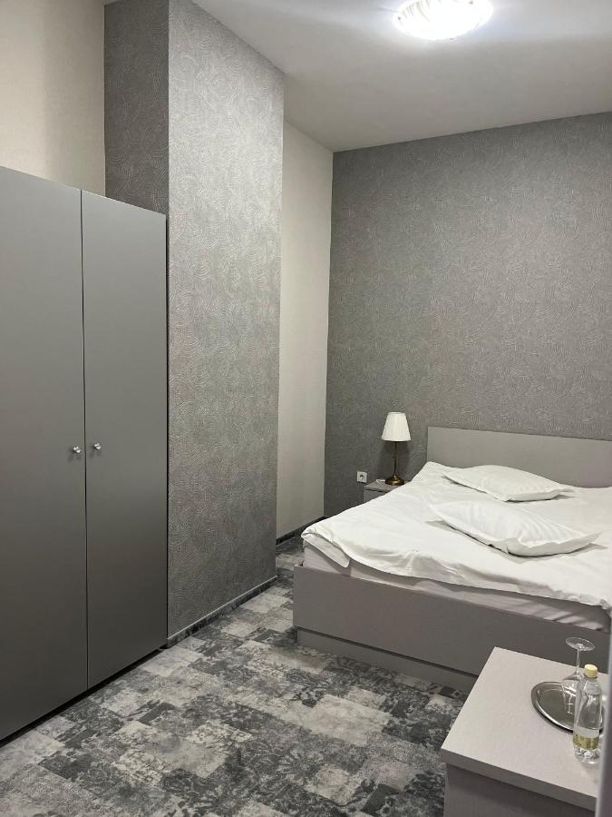 Albert Hotel Ploieşti Eksteriør billede