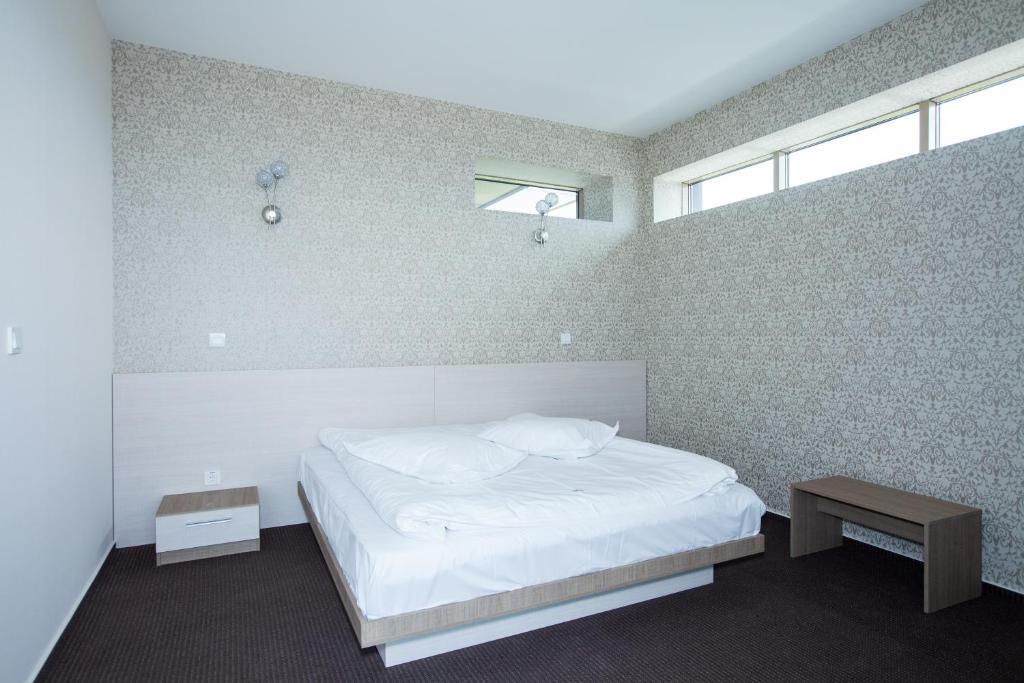 Albert Hotel Ploieşti Eksteriør billede